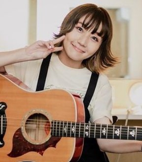 矢井田瞳の娘の年齢や顔画像は？絵が上手いしイラストが可愛い！ | Topi memo